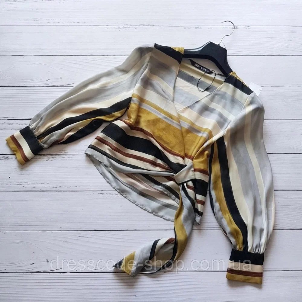 Sateen wrap blouse - Picture 5 of 11